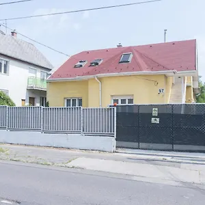Hi-bp Garden City Batsanyi 3 Rooms, Upstairs Near The City Train With Free Parking Apartament Budapeszt