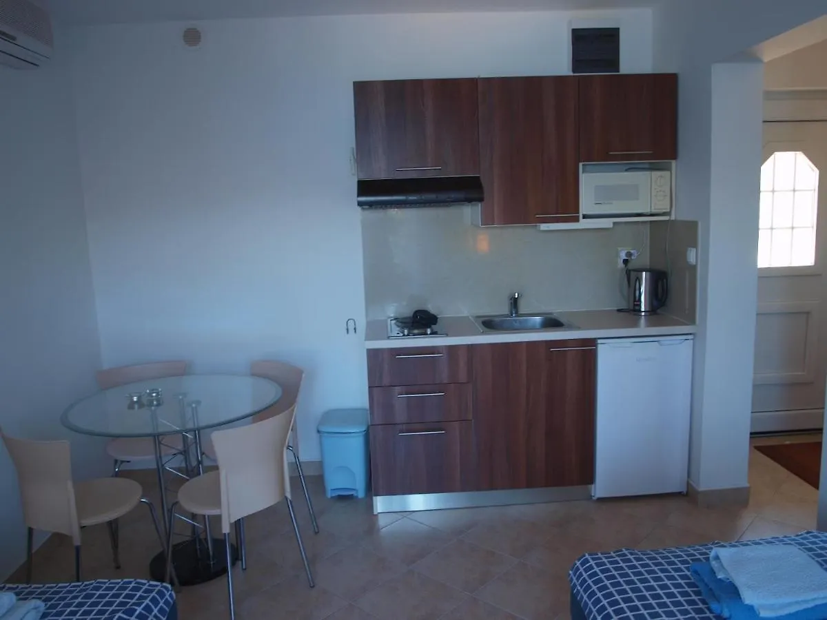 Apartments Toni Trogir Chorwacja