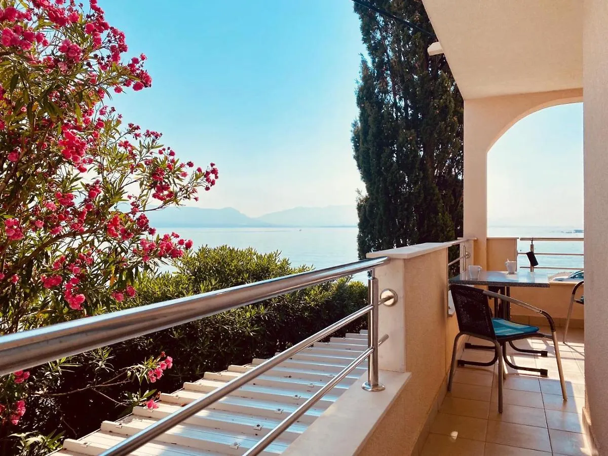 Apartments Toni Trogir