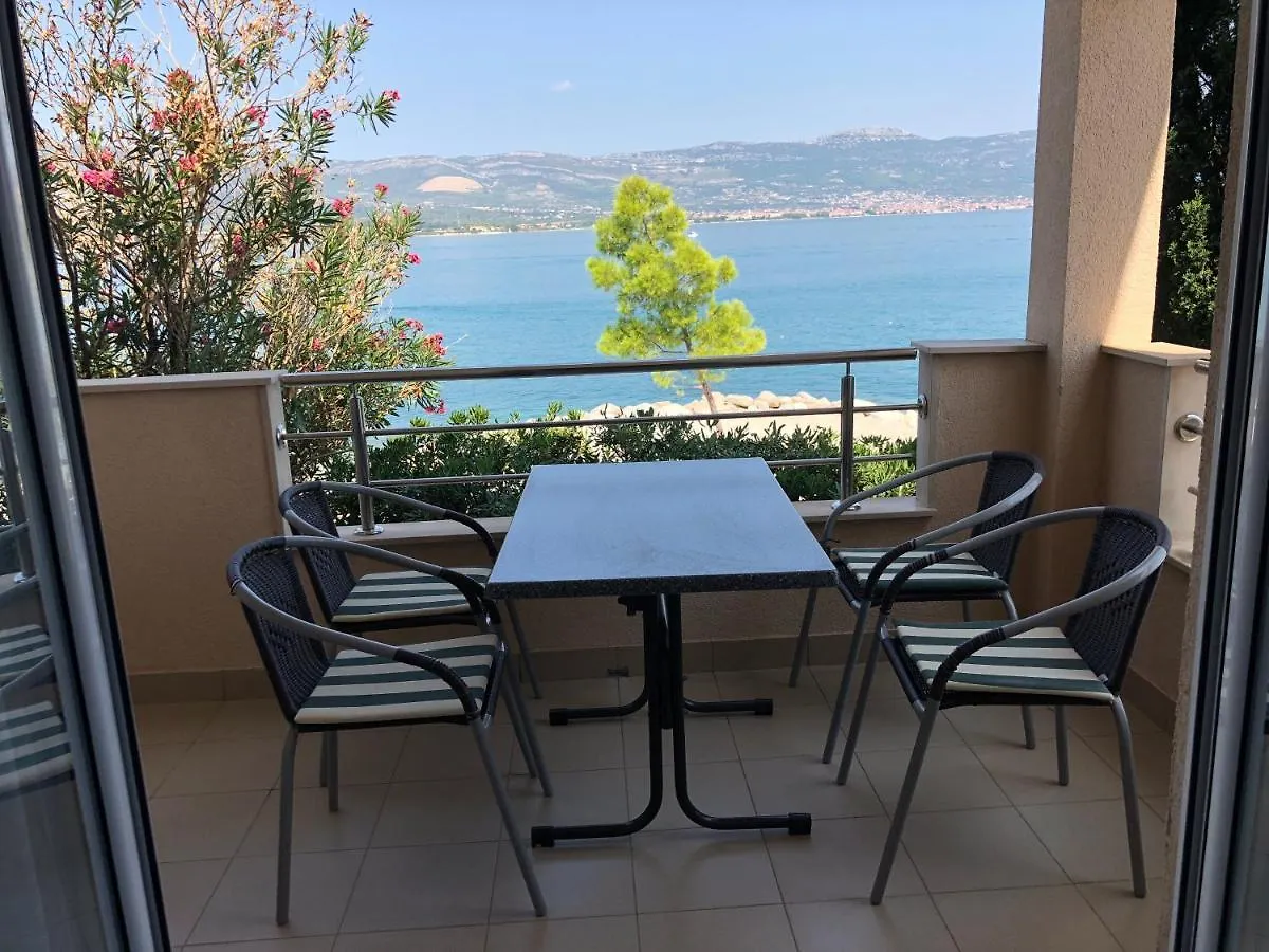 Dom wakacyjny Apartments Toni Trogir Chorwacja