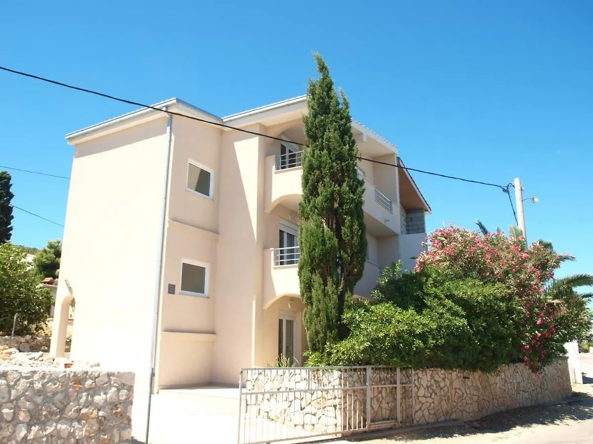 Apartments Toni Trogir Dom wakacyjny