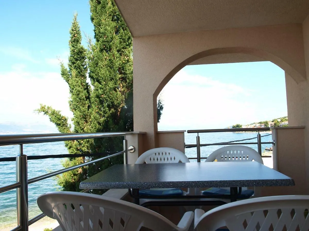 Apartments Toni Trogir