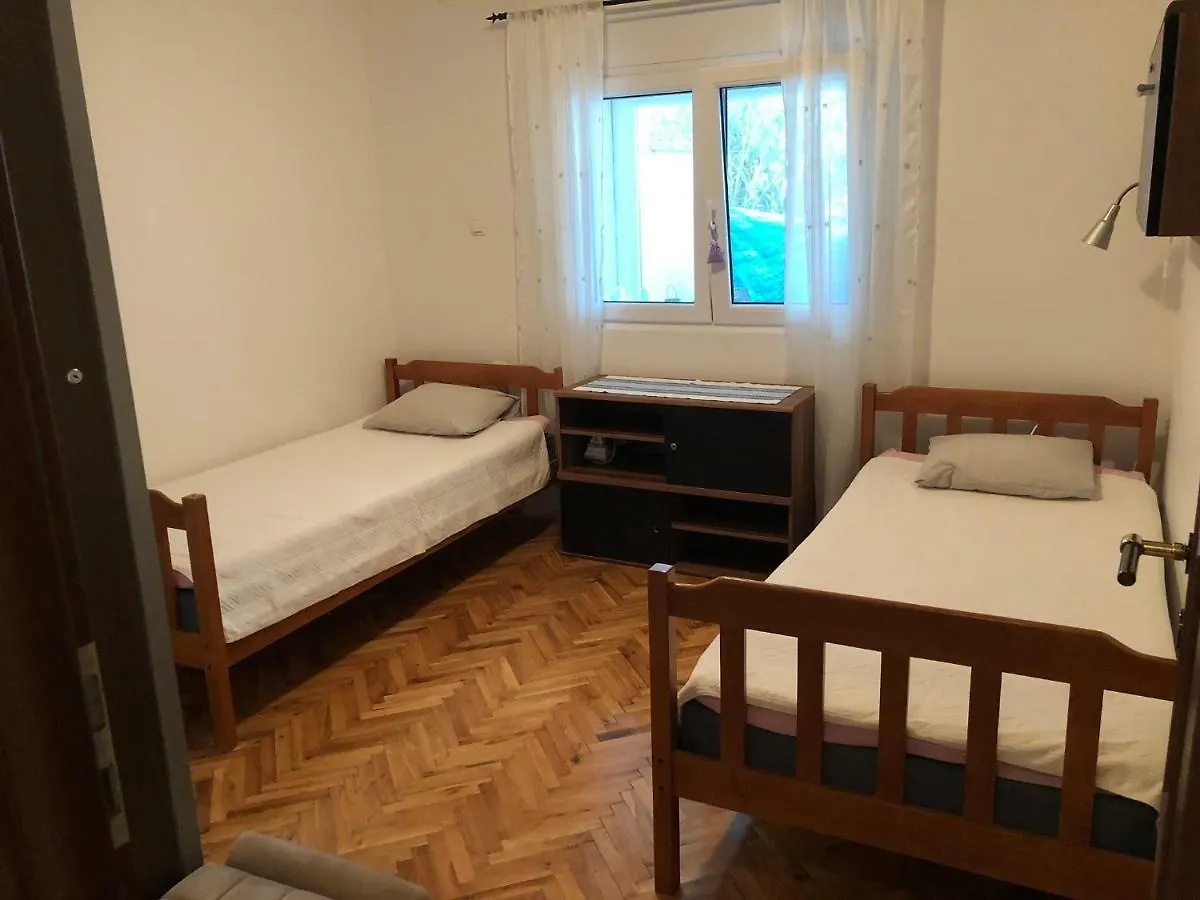 Apartments Toni Trogir Dom wakacyjny