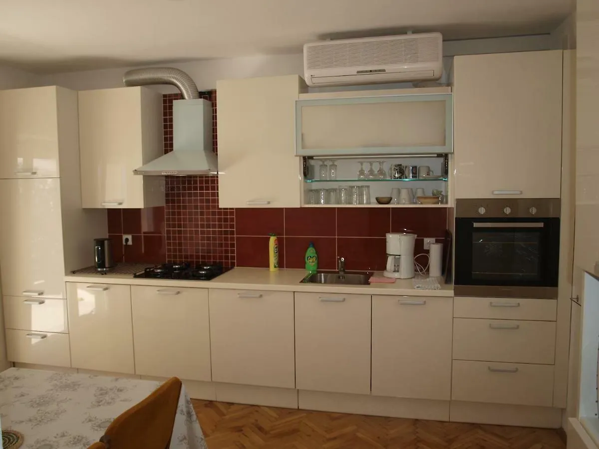 Apartments Toni Trogir Dom wakacyjny